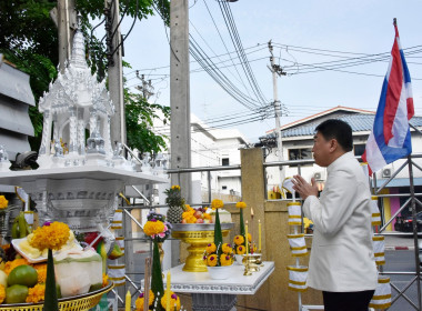 เข้าร่วมพิธีจัดตั้งศาลสิ่งศักดิ์สิทธิ์ หลังใหม่ ได้แก่ ... พารามิเตอร์รูปภาพ 1