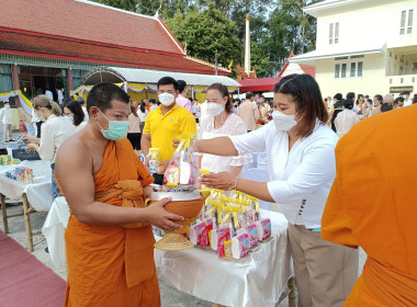 เข้าร่วมพิธีทำบุญตักบาตรถวายพระกุศล งานฉลองพระชนมายุ 8 รอบ พารามิเตอร์รูปภาพ 5