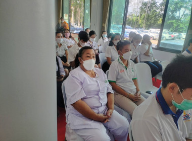 เข้าร่วมพิธีเจริญพระพุทธมนต์เฉลิมพระเกียรติพระบาทสมเด็จพระเจ้าอยู่หัว สมเด็จพระนางเจ้าสิริกิติ์พระบรมราชินีนาถ ... พารามิเตอร์รูปภาพ 6