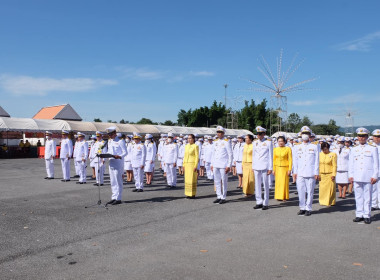 เข้าร่วมพิธีสวดพระพุทธมนต์ทำบุญตักบาตรถวายพระราชกุศลและเข้าร่วมพิธีวางพวงมาลา เนื่องในวันนวมินทรมหาราช ... พารามิเตอร์รูปภาพ 31