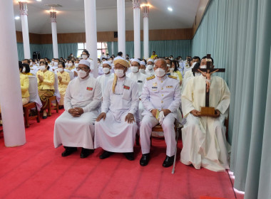 าร่วมพิธีเจริญพระพุทธมนต์ พิธีทำบุญตักบาตรถวายพระราชกุศล ... พารามิเตอร์รูปภาพ 9