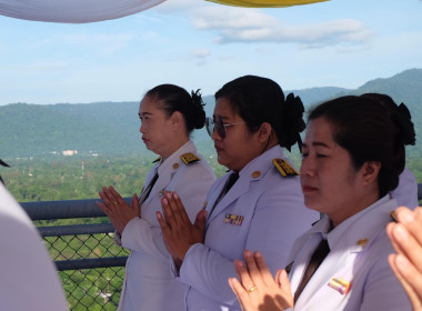 เข้าร่วมพิธีสวดพระพุทธมนต์และพิธีทำบุญตักบาตรถวายพระราชกุศล ... พารามิเตอร์รูปภาพ 5