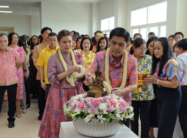 ร่วมกิจกรรมสืบสานประเพณี “รดน้ำและขอรับพร นายชานน วาสิกศิริ ... พารามิเตอร์รูปภาพ 1