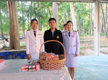 เข้าร่วมพิธีเจริญพระพุทธมนต์ และพิธีตักบาตรพระสงฆ์ ... พารามิเตอร์รูปภาพ 16