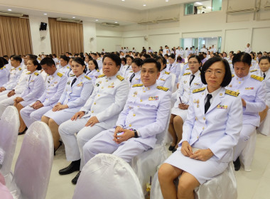 เข้าร่วมพิธีถวายเครื่องราชสักการะวางพานพุ่มและพิธีจุดเทียนถวายพระพรชัยมงคล สมเด็จพระนางเจ้าฯ พระบรมราชินี ... พารามิเตอร์รูปภาพ 7