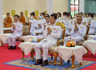 เข้าร่วมพิธีเจริญพระพุทธมนต์และทำบุญตักบาตรเพื่อถวายเป็น ... พารามิเตอร์รูปภาพ 1