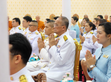  เข้าร่วมพิธีเจริญพระพุทธมนต์ทำบุญตักบาตรถวายพระราชกุศล ... พารามิเตอร์รูปภาพ 13