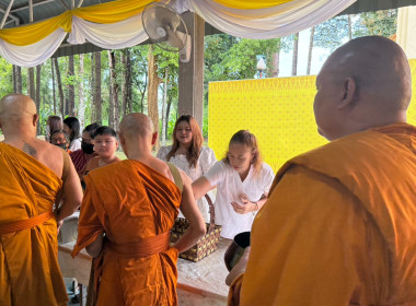 เข้าร่วมพิธีทำบุญตักบาตรเทโวโรหณะ เนื่องในวันออกพรรษาฯ พารามิเตอร์รูปภาพ 15