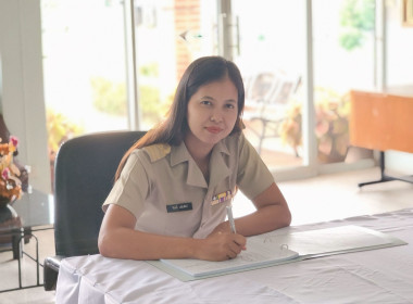 ร่วมลงนามถวายความอาลัยและน้อมรำลึกในพระมหากรุณาธิคุณแด่สมเด็จ พระนางเจ้าสิริกิติ์ ... พารามิเตอร์รูปภาพ 16