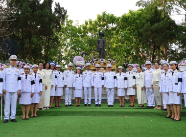 เข้าร่วมพิธีวางพวงมาลาถวายราชสักการะพระบาทสมเด็จพระมงกุฎเกล้าเจ้าอยู่หัวเนื่องในโอกาสวันสวรรคตครบ 100 ปี ... พารามิเตอร์รูปภาพ 15