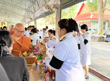 เข้าร่วมพิธีเจริญพระพุทธมนต์และทำบุญตักบาตรเพื่อถวายเป็นพระราชกุศลแด่ สมเด็จพระกนิษฐาธิราชเจ้า ... พารามิเตอร์รูปภาพ 18