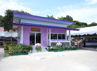 ร่วมเฝ้ารับเสด็จ ณ โรงเรียนวัดโยธีราษฎร์ศรัทธาราม ... พารามิเตอร์รูปภาพ 3