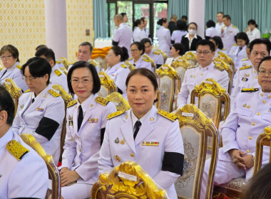 เข้าร่วมพิธีสวดพระพุทธมนต์และทำบุญตักบาตรถวายพระราชกุศลเนื่องในวันคล้ายวันพระราชสมภพสมเด็จพระนางเจ้าสิริกิติ์ ... พารามิเตอร์รูปภาพ 3