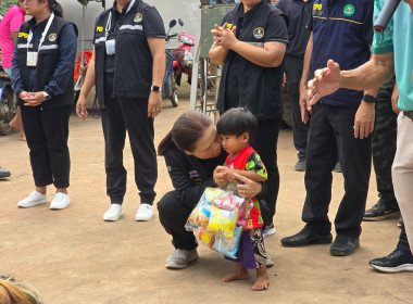 ร่วมมอบและส่งต่อสิ่งของช่วยเหลือ พร้อมถุงยังชีพ จำนวน 120 ... พารามิเตอร์รูปภาพ 22