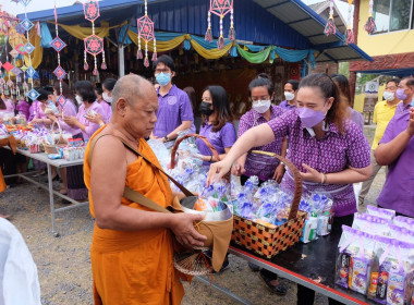 เข้าร่วมพิธีทำบุญตักบาตรเฉลิมพระเกียรติสมเด็จ ... พารามิเตอร์รูปภาพ 7